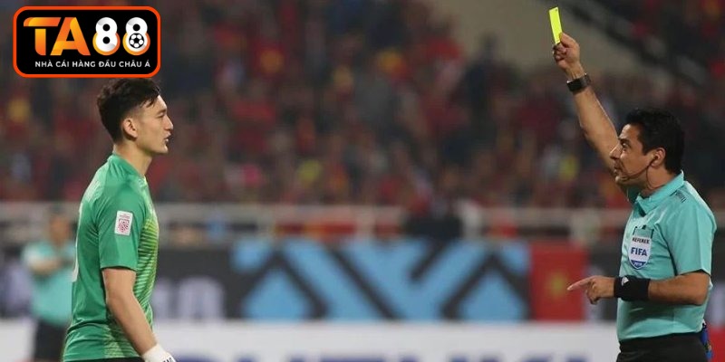 Bí quyết phân tích thẻ phạt từ các chuyên gia